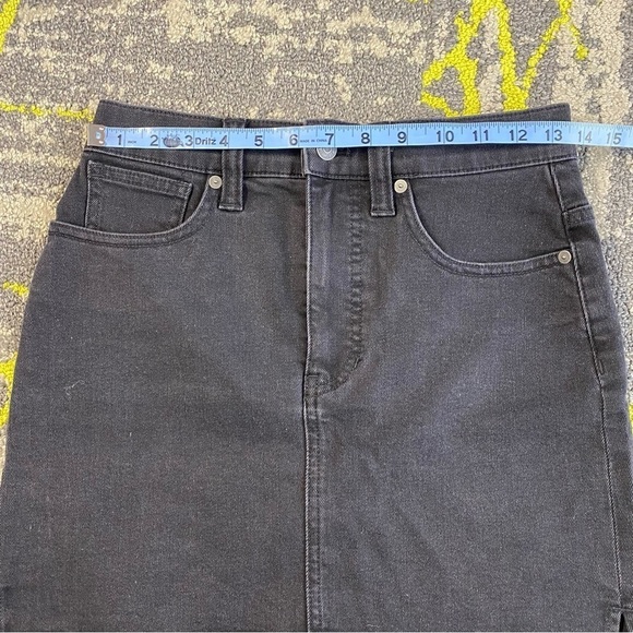 Madewell Black Denim Step-Hem Jean Skirt in Washed Black Size 25 EUC - Picture 7 of 10